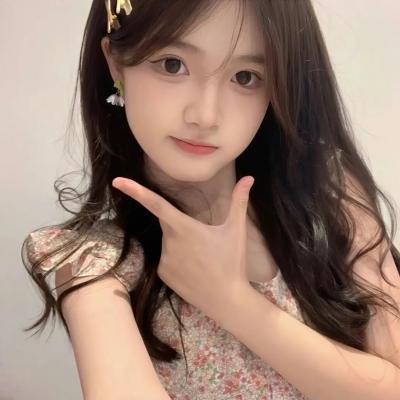 她房间里的云